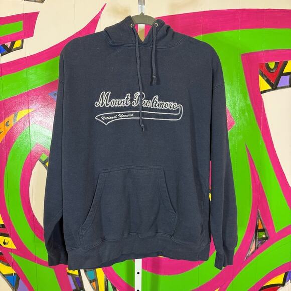 Mount Rushmore National Park Hoodie. Size Large. Good used condition! - Picture 1 of 5